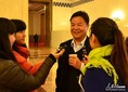 吕新华接受记者采访