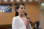 央视记者提问