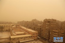（国际）（4）沙尘暴席卷开罗