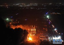 （突发事件）（1）江苏盐城化工厂爆炸已救出31人 