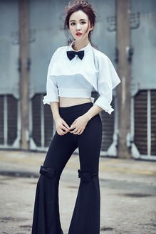 张萌 OL风写真