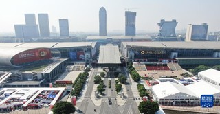 广交会举办地外景（10月14日摄，无人机照片）。新华社记者 邓华 摄