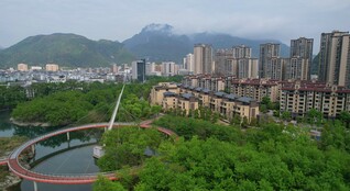 江口县城鸟瞰图。