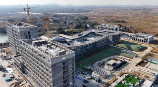 项目工地建设忙。