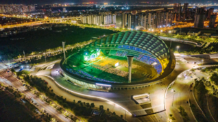 五源河体育场星光熠熠。杨忠凯摄