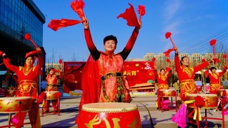 威风锣鼓“五谷丰登”。