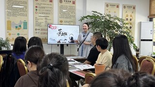 4、张木珍讲解茶文化。.jpg