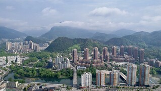 江口县城鸟瞰图。