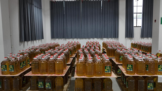 贵州德江：4万吨粮食储存加工厂投产。