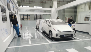 智能网联汽车测试目标物模型实验室。厦门市市场监督管理局供图