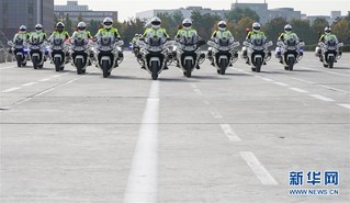 （社会）（5）首都交警铁骑开展特驾培训