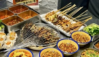铁签烤肉。