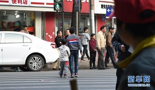 （新春走基层）（11）和妈妈在一起，就是团圆