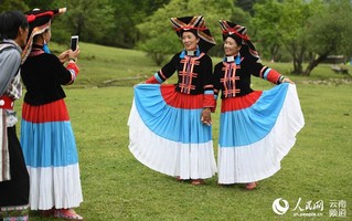 云南怒江兰坪各少数民族端午欢度"普米情人节"