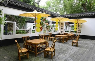 浮庄内新增的小景，供游客休闲。
