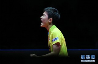 （体育）（4）乒乓球——国际乒联总决赛：张本智和男单夺冠