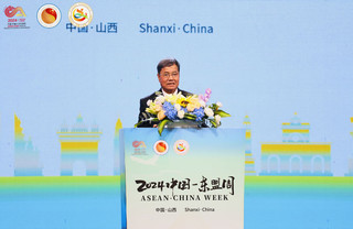 老挝国会副主席坎贝·丹腊在开幕式上致辞。中国—东盟中心供图