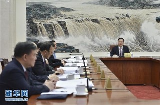 （时政）张德江主持召开十二届全国人大常委会第七十九次委员长会议