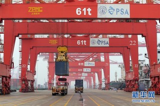 #（经济）（1）连云港港前三季度完成货物吞吐量1.77亿吨