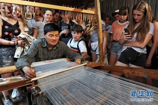 （社会）（4）浙江湖州蚕农创办丝绸文化博物馆