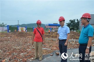 四川荣县:机器轰鸣感受地震灾后重建速度