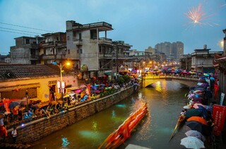 长乐三溪村夜赛龙舟，已经沿袭600多年。