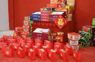 2 精心包装好的水果礼盒.jpg