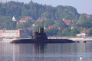 德国工艺:世界第一款燃料电池潜艇表面真光滑
