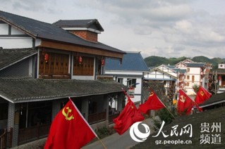 图为花茂村街容街貌一角。王钦摄