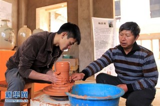 （社会）（1）云南建水：紫陶产业助力脱贫增收