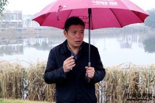 【网络媒体走转改】友谊村：农民变股民，这个地方不一般