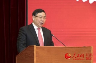 献妻张行长的真实经历_支行行长一年收入