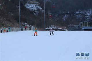 （国际·图文互动）（5）通讯：“我们的目标是建成世界一流滑雪场”——记朝鲜马息岭滑雪场