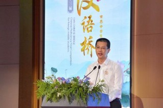 康辉绕口令遭外国人挑战，“汉语桥”2020年赛事再升级