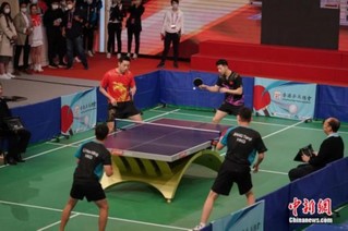 乒乓球运动员马龙与许昕和香港运动员配对表演。 <a target='_blank'  data-cke-saved-href='/' href='/'><ppictext