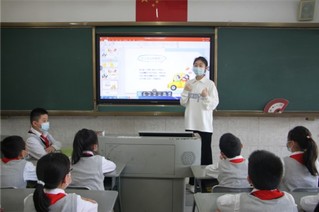 鼓楼第三中心小学开展心理防疫知识普及.jpg