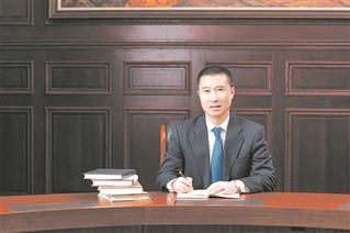  张广军 华中科技大学党委书记、中国工程院院士  