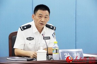 海南省公安厅交警总队总队长孙赫部署交通整治工作
