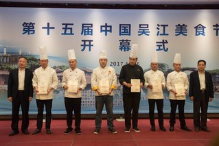 他们惊喜现身！无锡秒变“追星现江南体育平台 - 官方正版竞彩APP注册即送88元专业足球篮球投注平台场”
