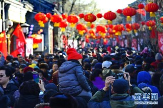 #（社会）（6）北京：大年初一逛庙会