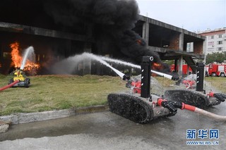 （科技）（3）福建最大批次消防机器人列装交付