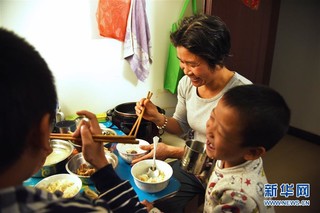 （新春走基层）（8）和妈妈在一起，就是团圆