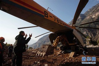 （社会）（11）“巨无霸”直升机助力打通大凉山最后的通村公路