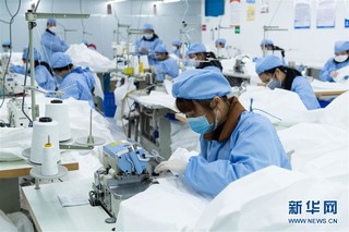 （聚焦疫情防控）（2）湖南：企业火线转产 全力赶制医用防护服