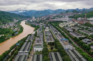 贵州茅台厂区。金石摄