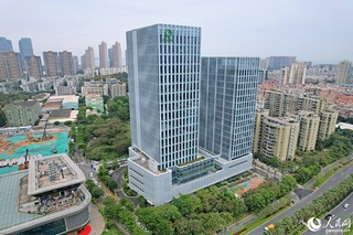 开元创新社区内一上市公司总部大厦拔地而起。人民网记者 陈博摄