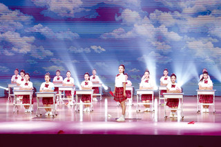 主题歌舞《老师，您好！》。