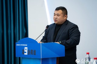 参会代表从不同角度围绕加强中小学科学教育分享经验做法。 人民网 阳茜摄