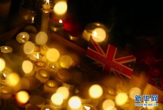 （国际）（5）英国伦敦：烛光寄哀思