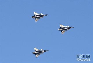 （图文互动）（1）中国空军八一飞行表演队赴俄罗斯飞行表演 